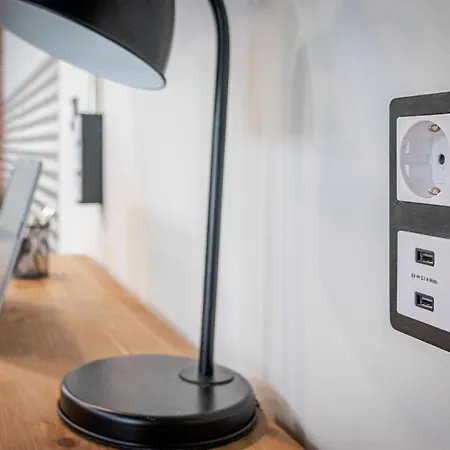 Daire Flatguest Industrial Loft By Marina - Wifi